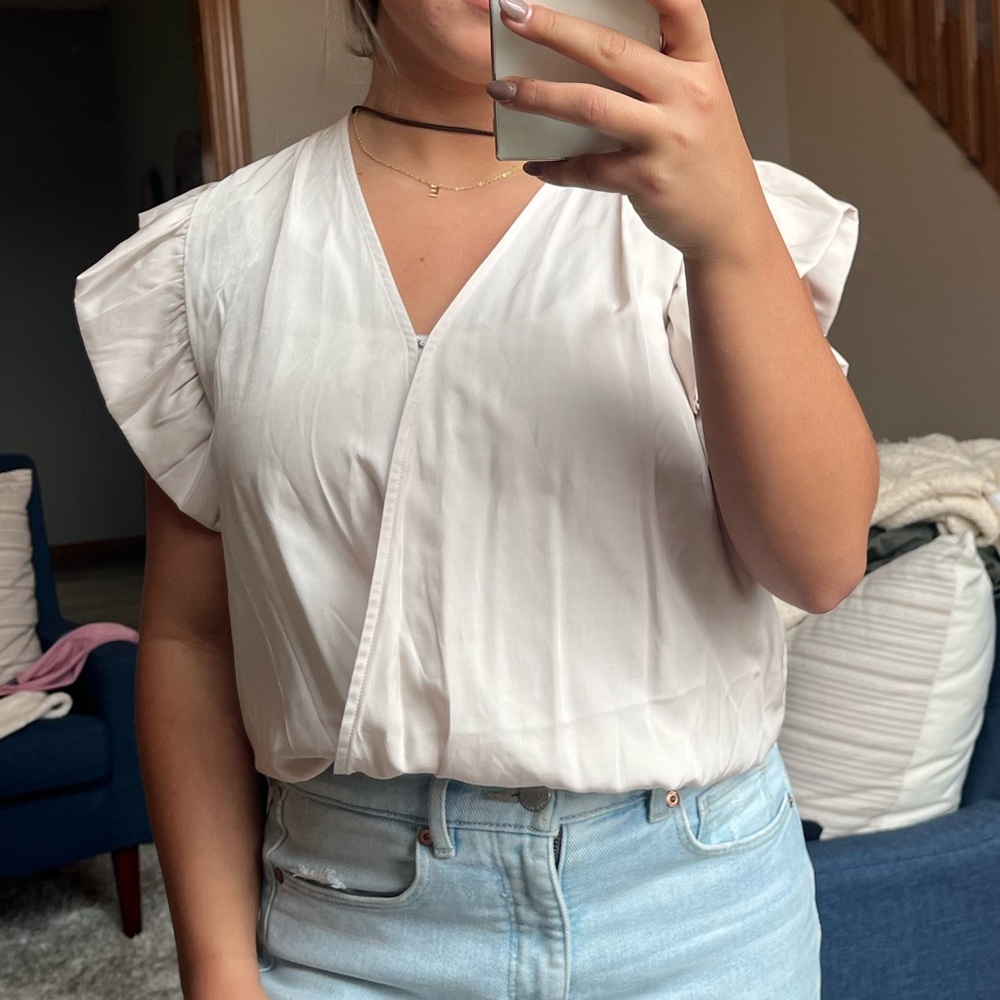 Super cute bodysuit, great condition